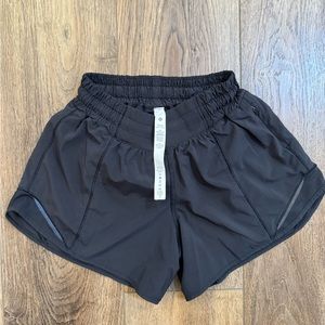 Lululemon hotty hot shorts size 2